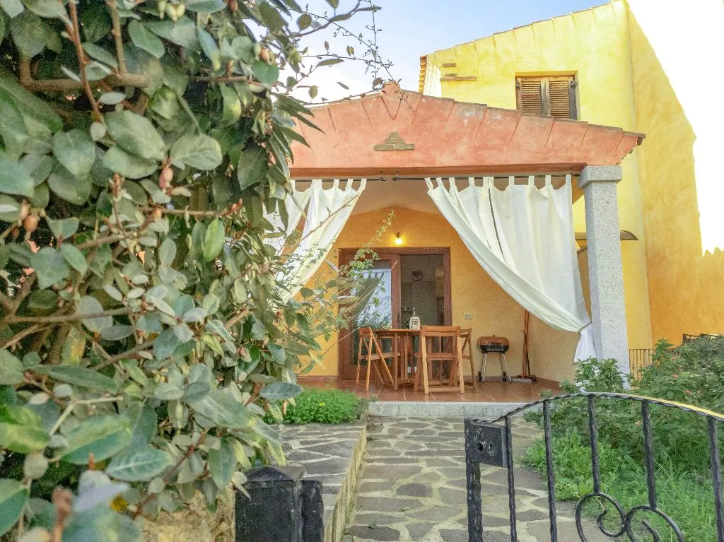APARTMENT GARDEN VIEW Room, PMS CaseVacanze Budoni, Olbia