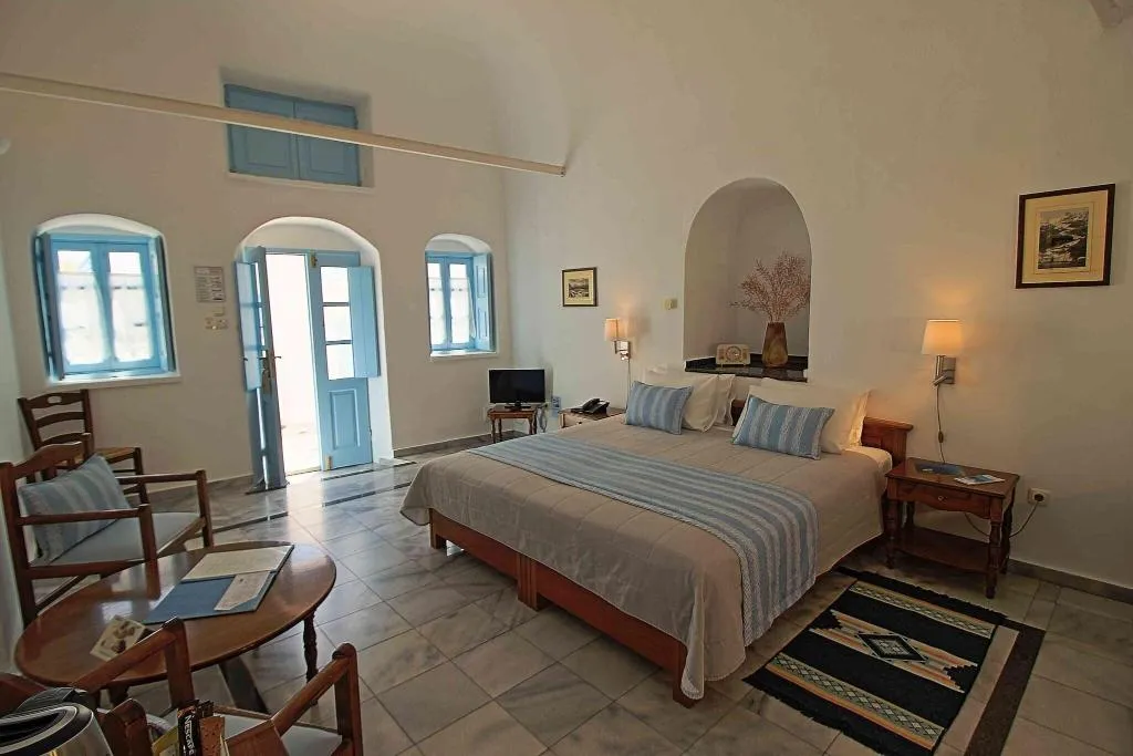 SINGLE SUPERIOR Room, Aethrio Sunset Village, Santorini