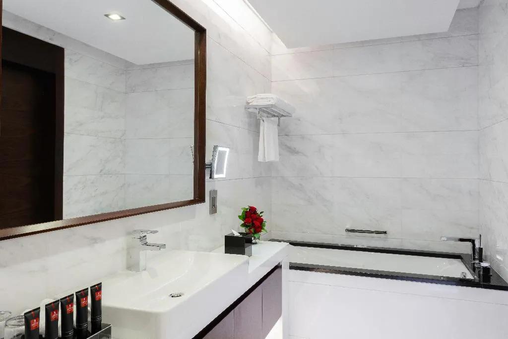 DOUBLE SUPERIOR Room, Renaissance Business Bay Hotel, Dubai, Dubai