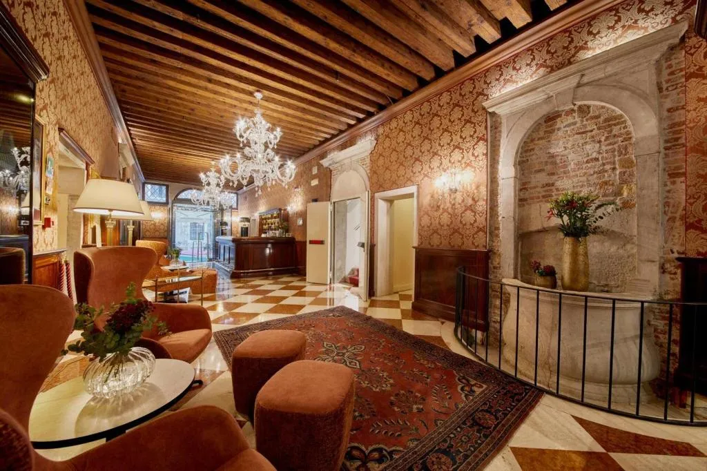 Lobby, Duodo Palace, Venice
