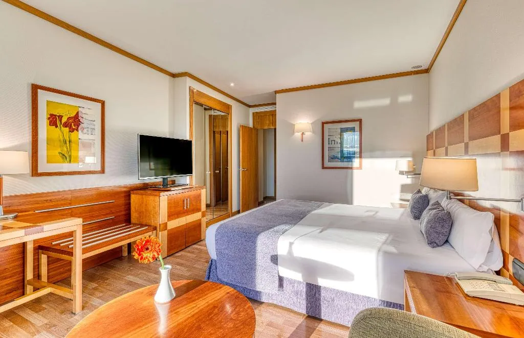 Room, Senator Parque Central Hotel, Valencia