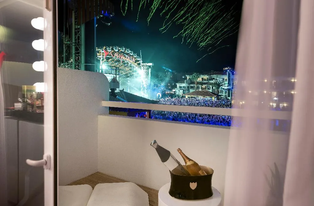 DOUBLE EXECUTIVE SUPERIOR Room, Ushuaia Ibiza Beach Hotel – Adults Only, Ibiza