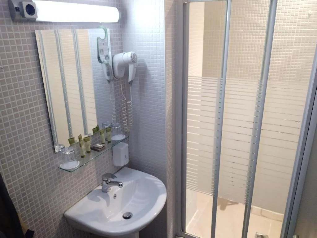 Room, Rent Rooms Thessaloniki, Halkidiki