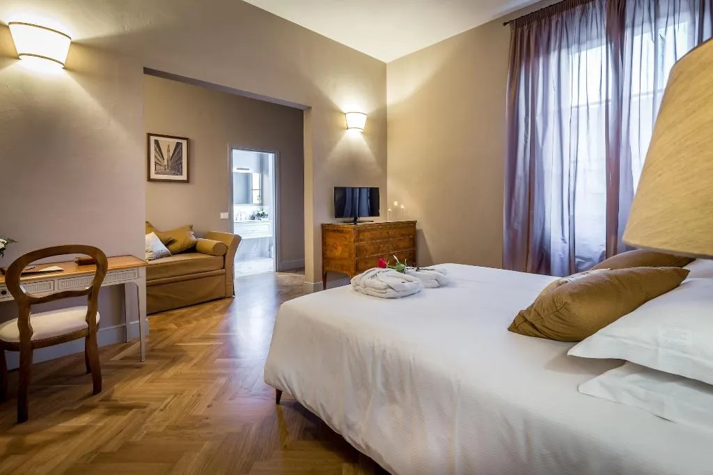 Room, Palazzo Ridolfi, Florence