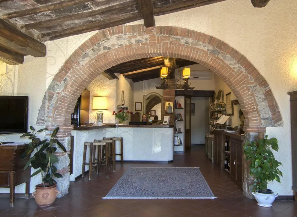 Lobby, Colle Etrusco Salivolpi, Florence