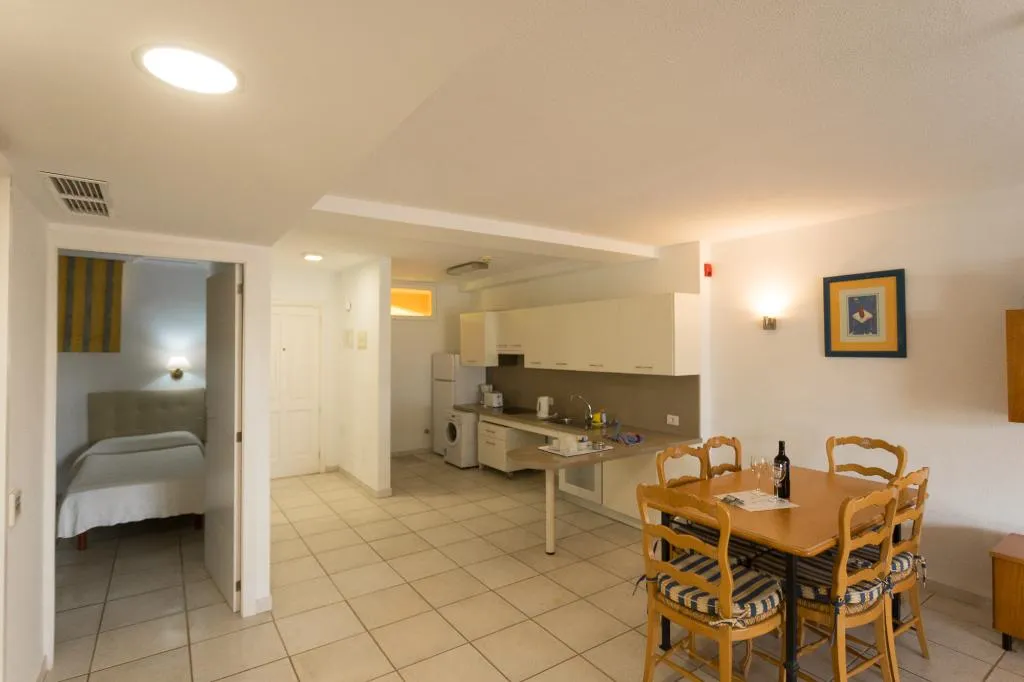 APARTMENT TWO BEDROOMS ONE BATHROOM Room, El MarquÃ©s Palace by Intercorp Hotel Group, Tenerife