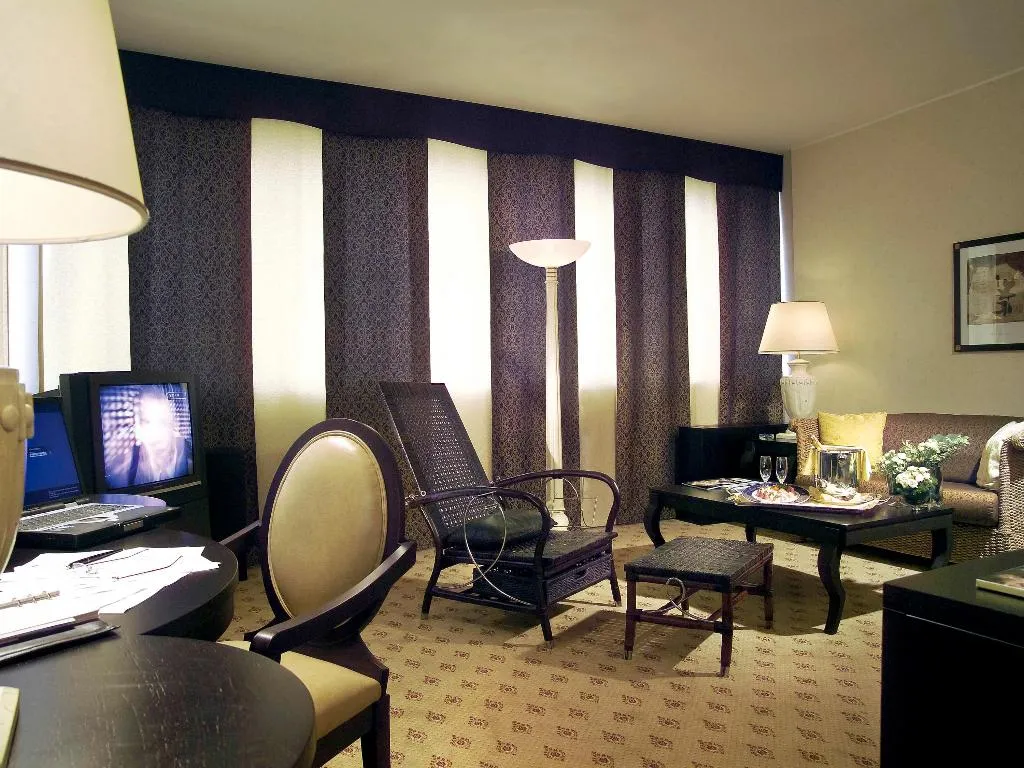 DOUBLE SUPERIOR WITH DOUBLE BED Room, Mercure Roma West, Rome