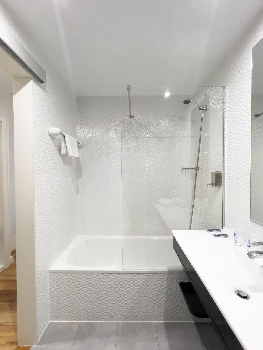 DOUBLE STANDARD Room, Avenida de España, Madrid