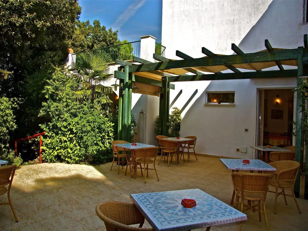 Terrace, Vittoria, Naples