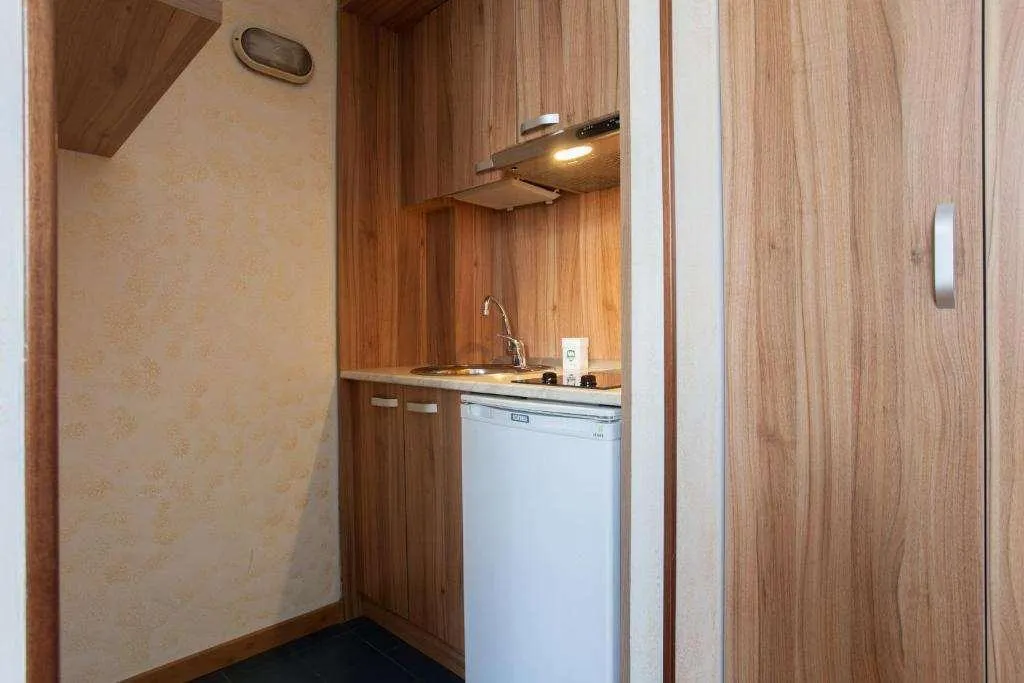 Room, Residence Lepontina, Milan