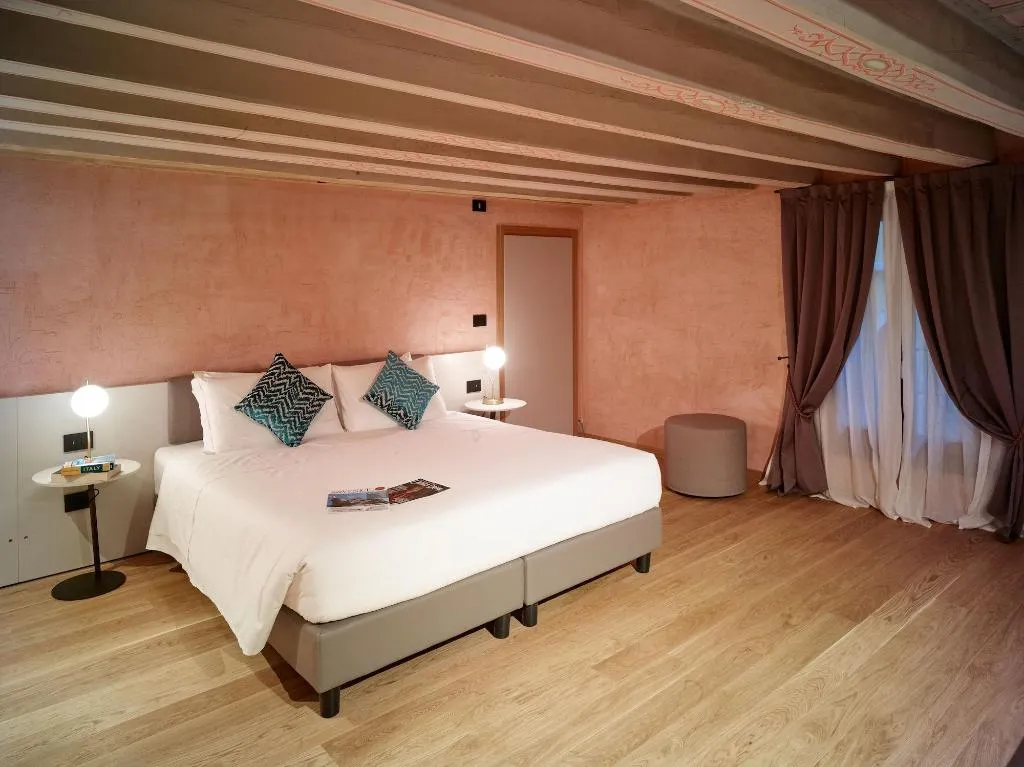 Room, Ca' dei Proverbi Suites, Venice