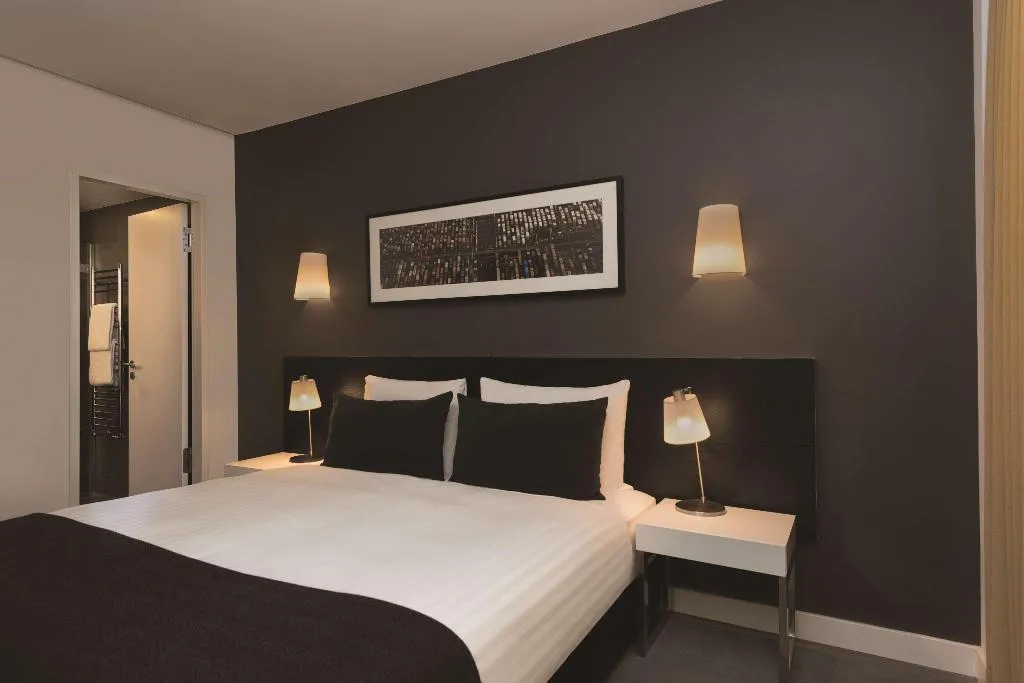 Room, Adina Apartment Hotel Berlin Hackescher Markt, Berlin