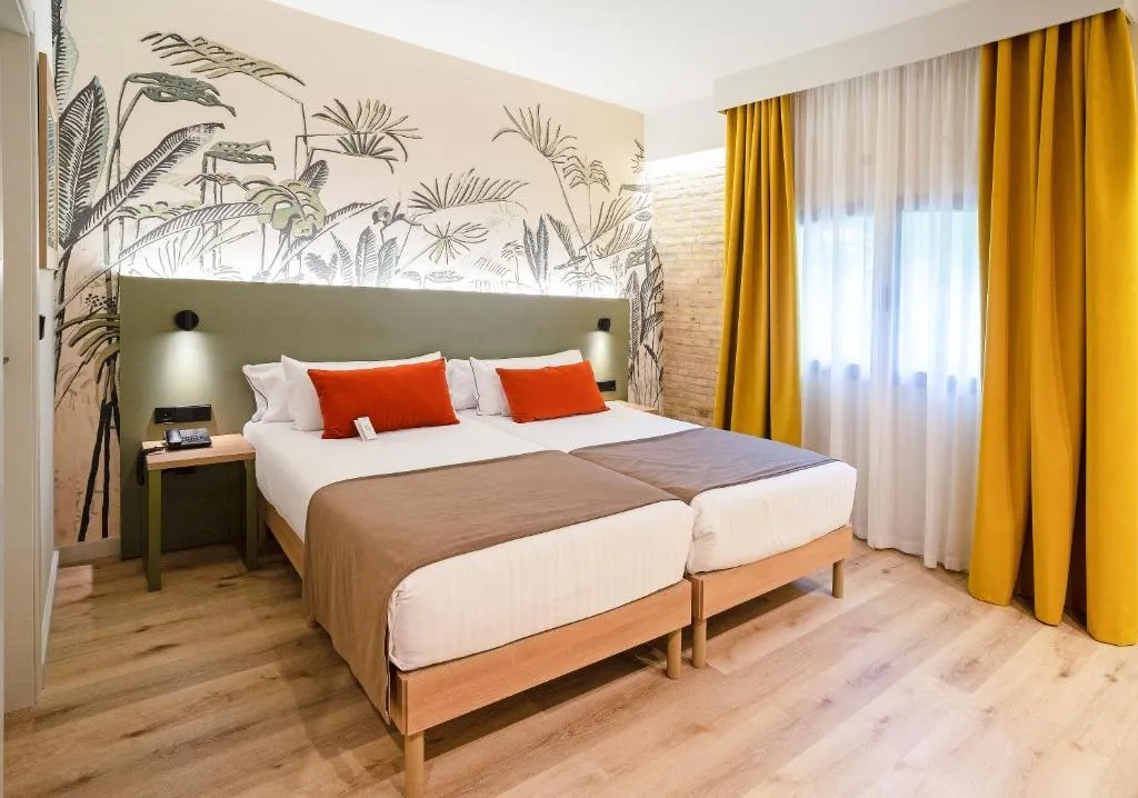 Double or Twin PREMIUM Room, DWO Valencia, Valencia