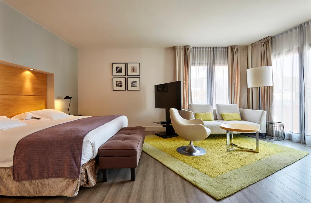 JUNIOR SUITE STANDARD Room, Barcelona Catedral, Barcelona
