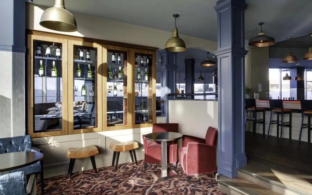 Bar, Metro Hotel Dublin Airport, Dublin