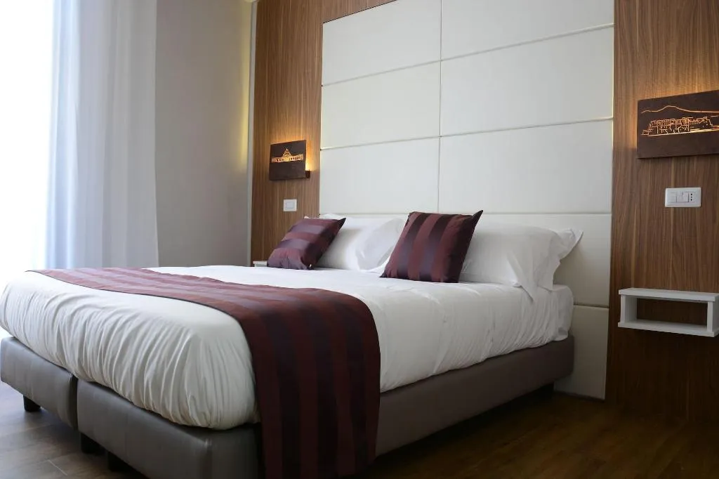 Room, Duomo Residence, Naples