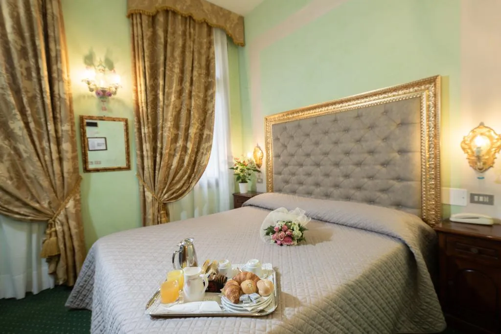 Room, Marconi, Venice