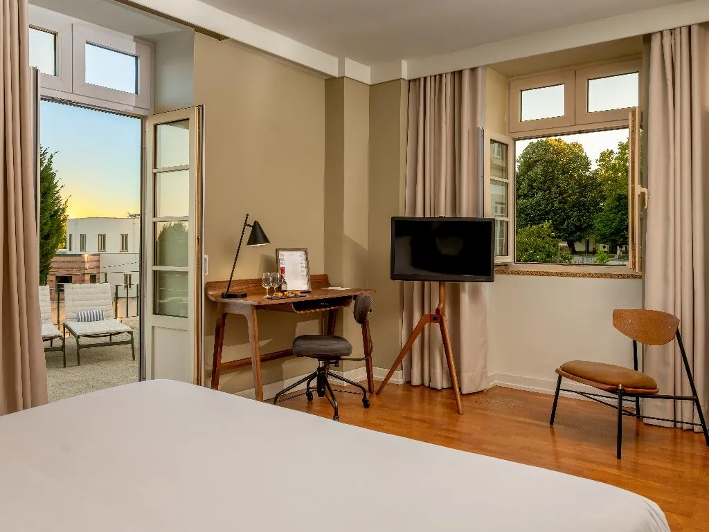 SUITE GARDEN VIEW ONE BEDROOM Room, Forrester Essence Douro Hotel, Porto