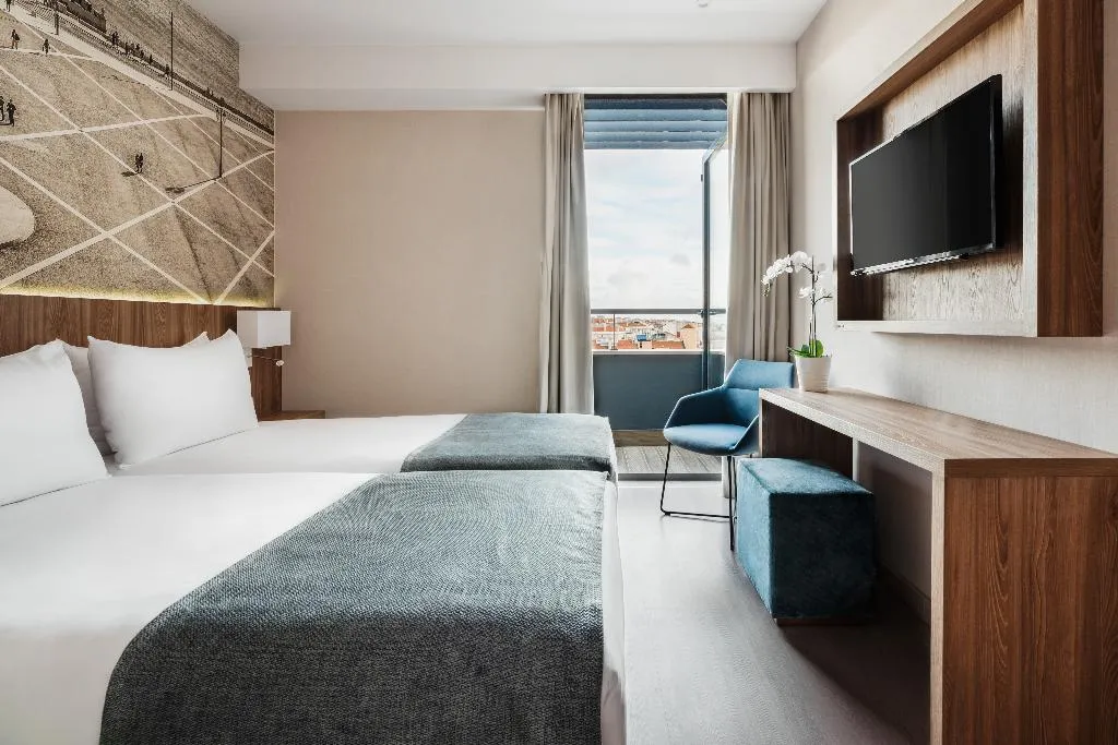 Double or Twin STANDARD Room, Dorma Saldanha, Lisbon