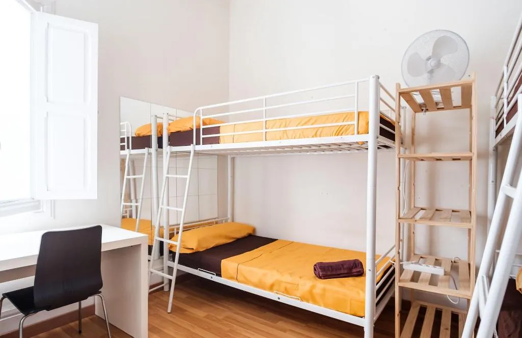 Room, Wanderlust Hostel, Tenerife