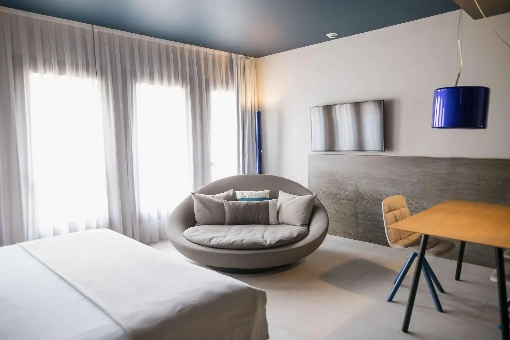 SUITE ONE BED Room, Myr Plaza Mercado & Spa, Valencia