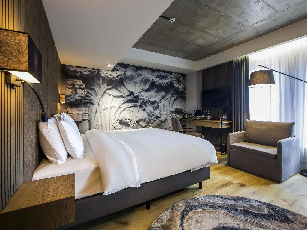 DOUBLE KING BED NON SMOKING Room, Mercure Riga Centre, Riga