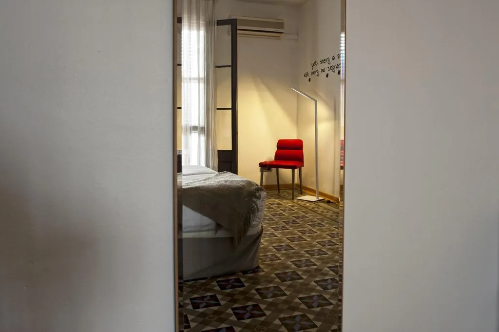APARTMENT CAPACITY 7 THREE BEDROOMS Room, MH Apartments Tetuan, Barcelona