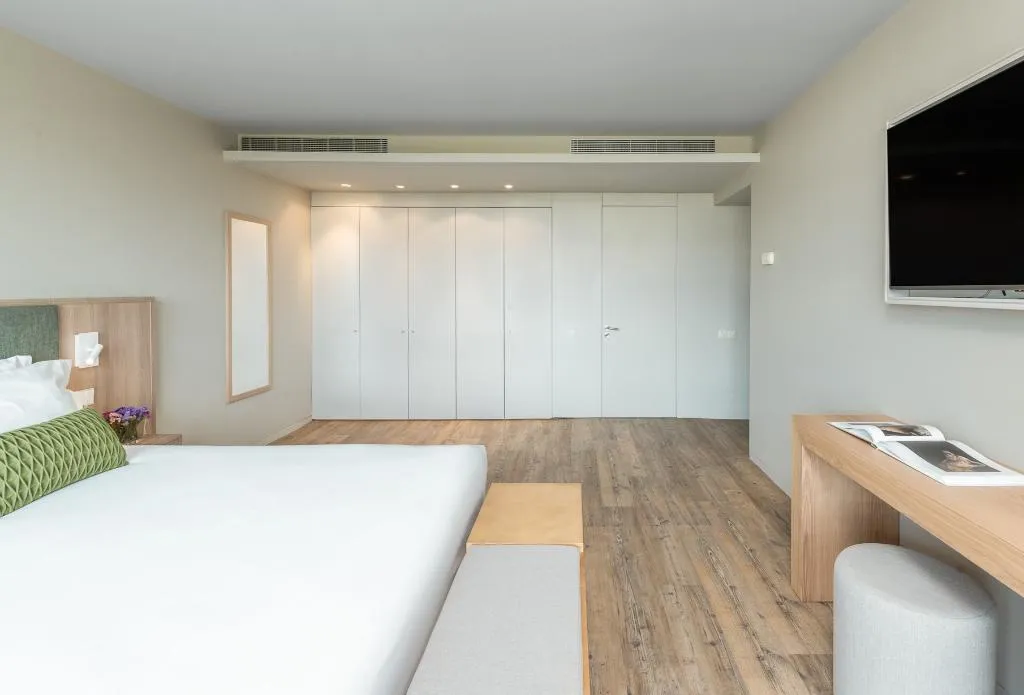 APARTMENT TWO BEDROOMS Room, The Pearl Troia, Lisbon