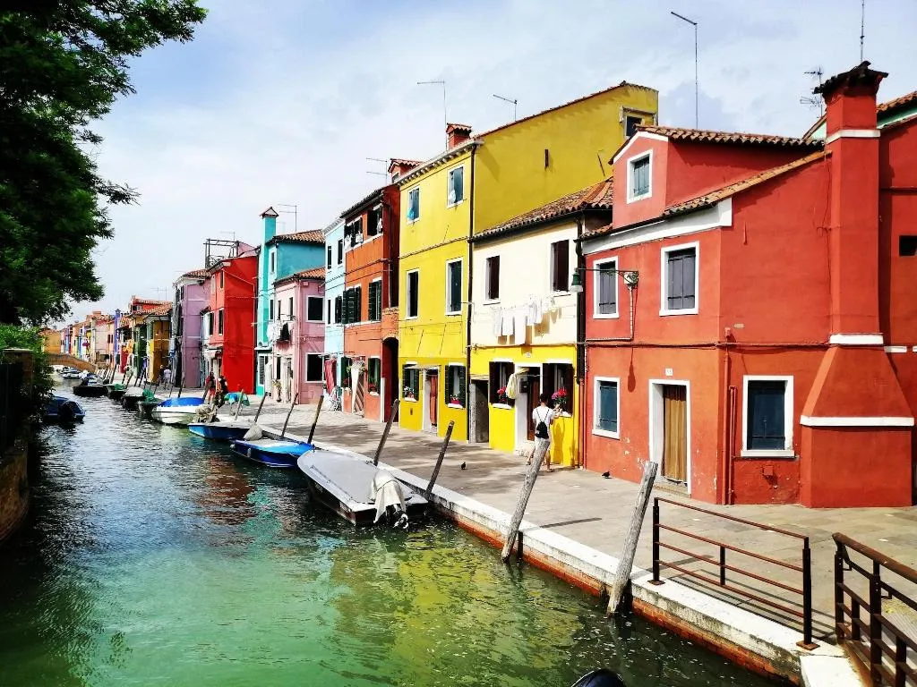Sports and Entertainment, Ca' Messner 5 Leoni, Venice