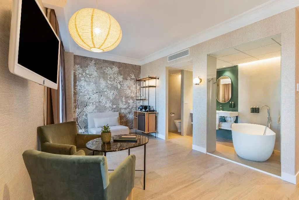 JUNIOR SUITE EXECUTIVE Room, Melia Plaza, Valencia