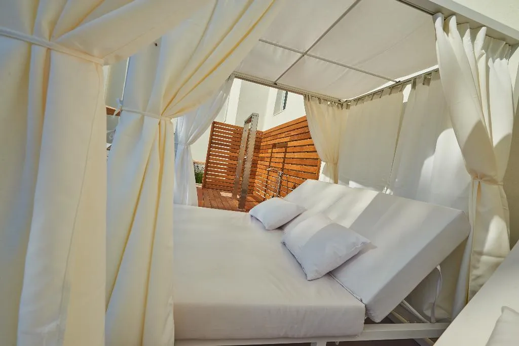 Terrace, Hotel Girasol, Majorca