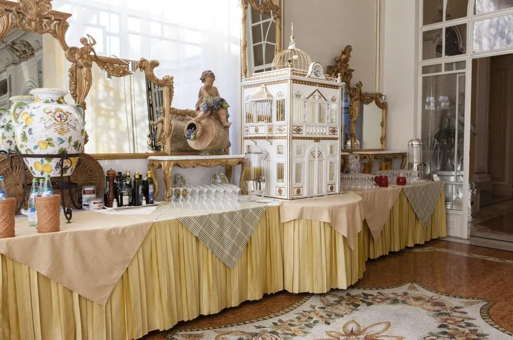 Restaurant, Des Iles Borromees, Milan