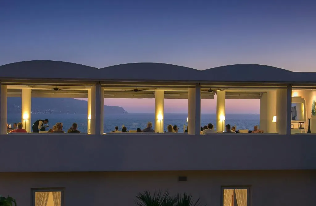 Terrace, Delfino, Naples
