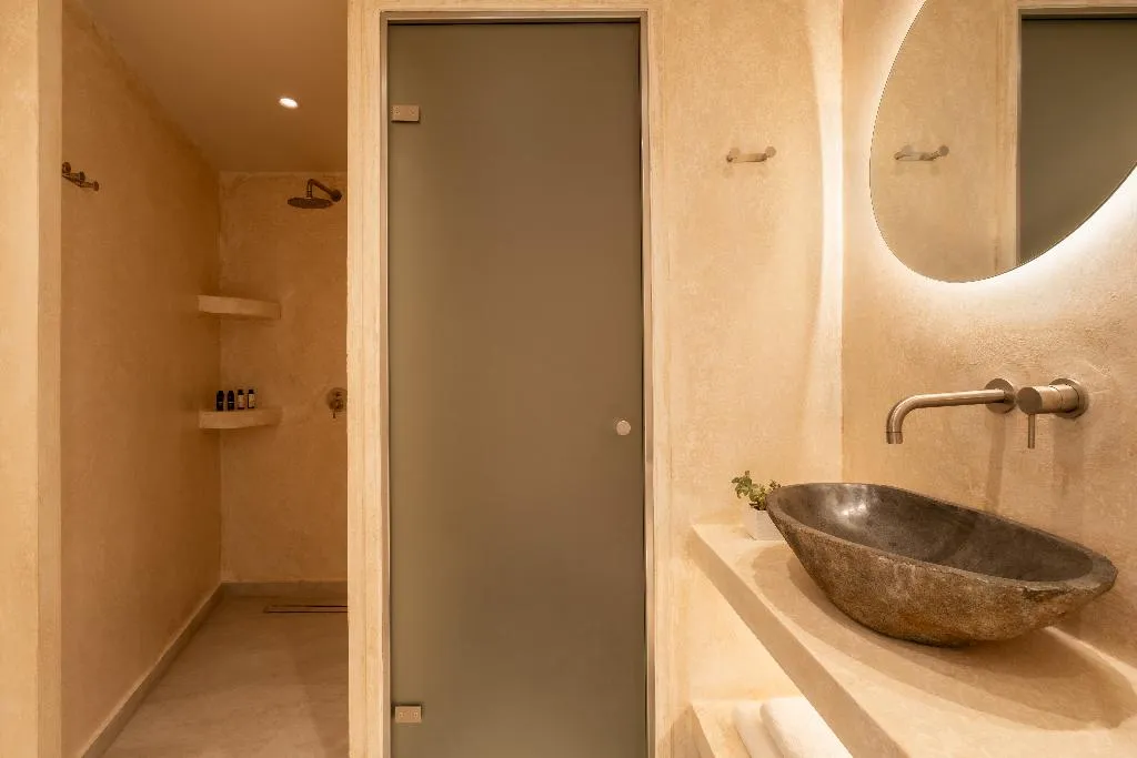 JUNIOR SUITE DELUXE POOL VIEW Room, Heyday Luxury Suites, Santorini