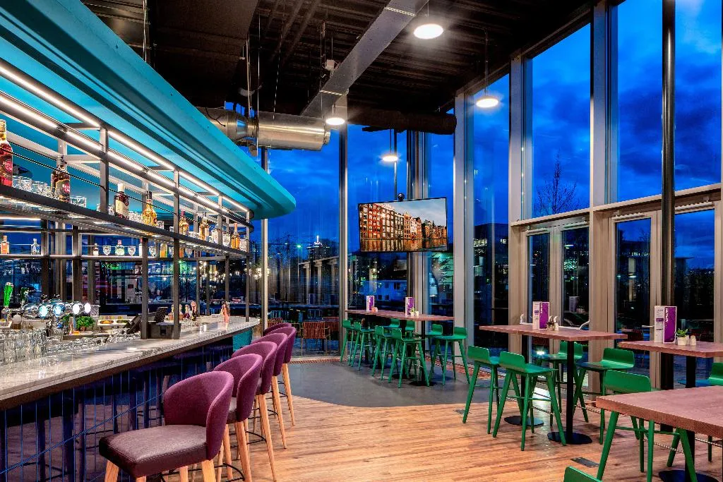 Bar, Yotel Amsterdam, Amsterdam