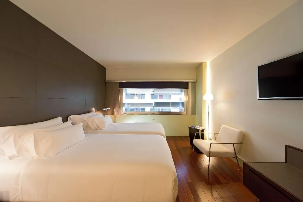 Room, NH Collection Barcelona Constanza, Barcelona
