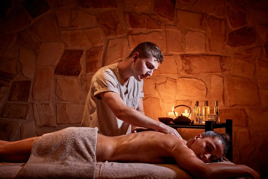 Sports and Entertainment, Kouros Hotel & Suites, Mykonos