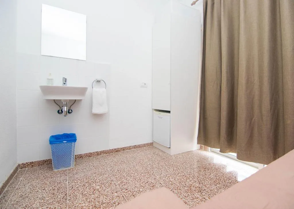 Room, Pensión Alcalá, Tenerife
