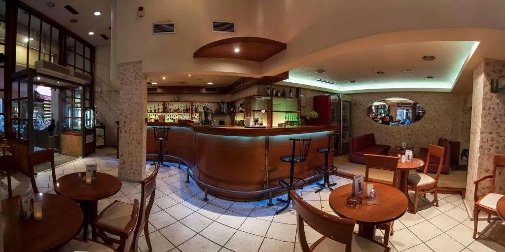 Bar, Athens Cypria, Athens