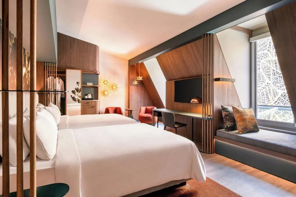 FAMILY ROOM TWO DOUBLE BEDS Room, Renaissance Amsterdam Hotel, Amsterdam