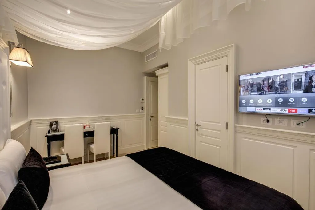 DOUBLE STANDARD Room, Tito, Rome