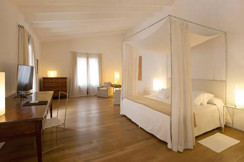 DOUBLE SUPERIOR Room, Convent de la Missio, Majorca