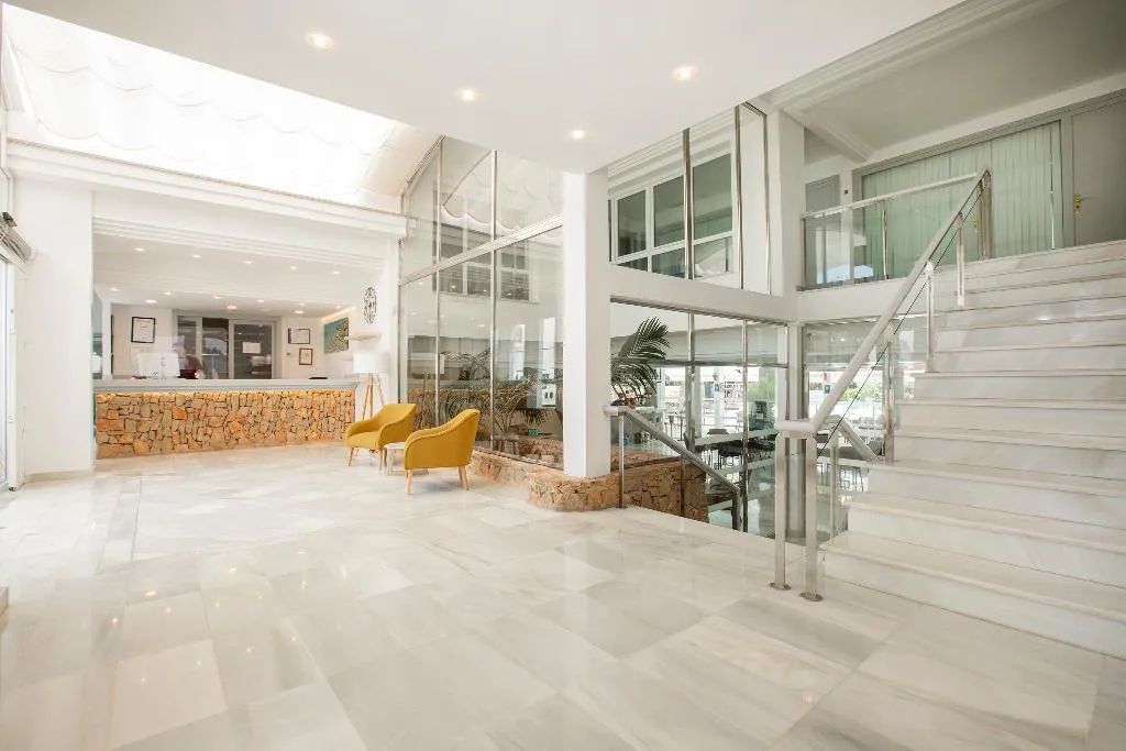 Lobby, Hotel Cala d’Or Playa, Majorca