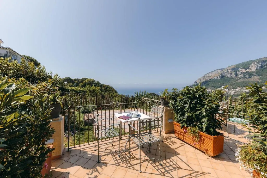 Double or Twin DELUXE SEA VIEW Room, Relais du Silence Villa Maria, Naples