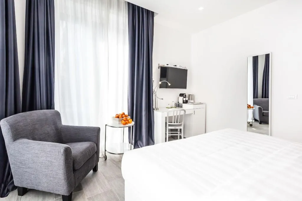 Room, M2M Made To Measure, Milan