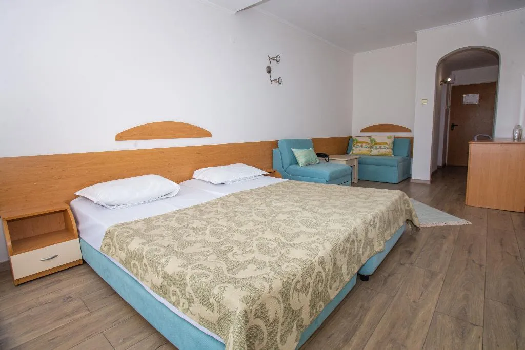 DOUBLE SINGLE USE STANDARD Room, Amfibia Beach Complex, Bourgas