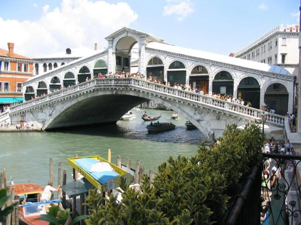 General view, Rialto Hotel, Venice
