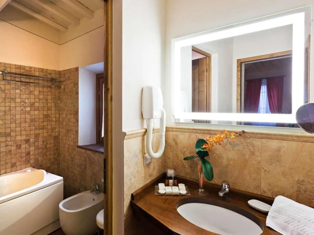 Room, Palazzo San Niccolo, Florence