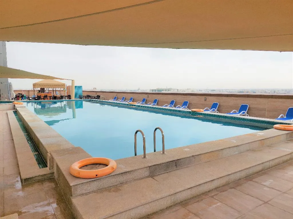 Pool, Luxe Grand Hotel Apartments, Dubai