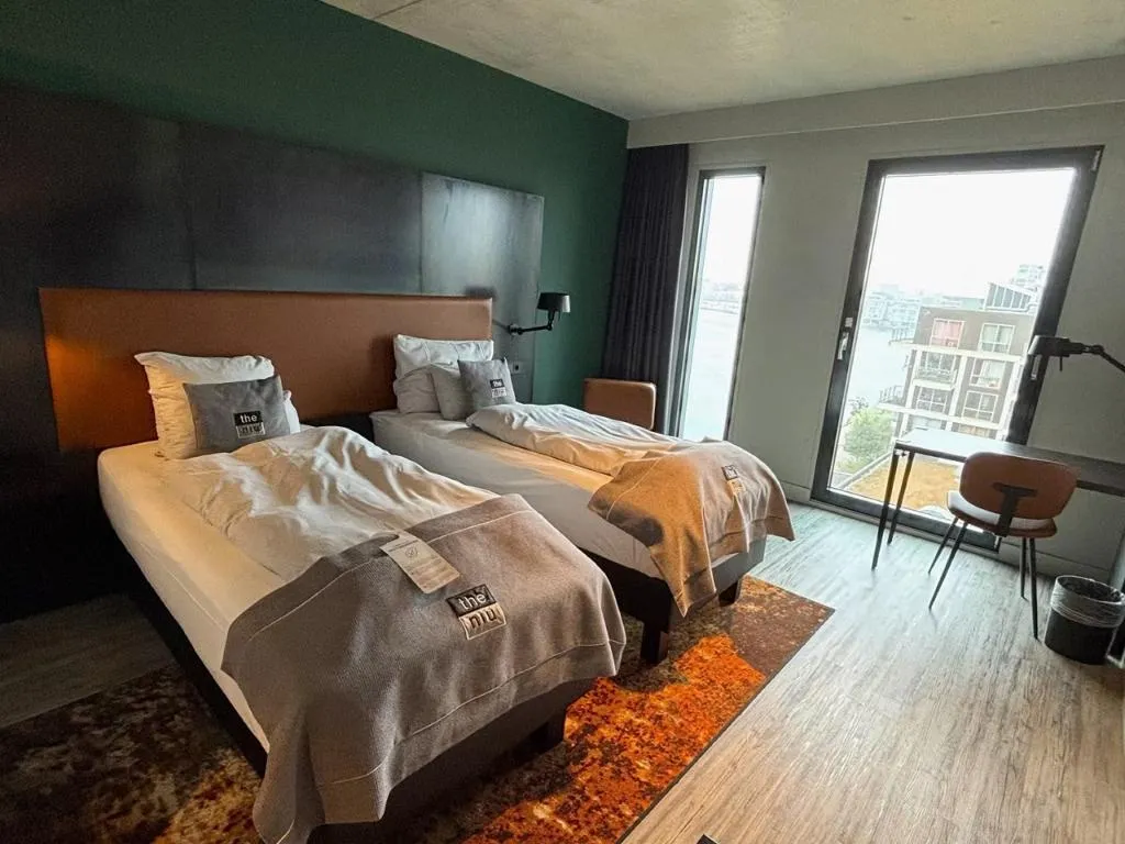 TWIN STANDARD Room, Holiday Inn - the niu, Fender Amsterdam, Amsterdam